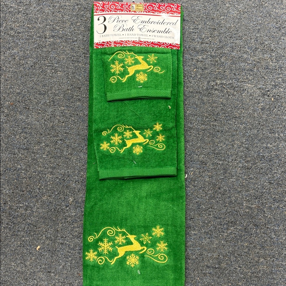 Green and Gold Embroidered Towel Set